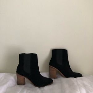 Black suede Mango ankle boots